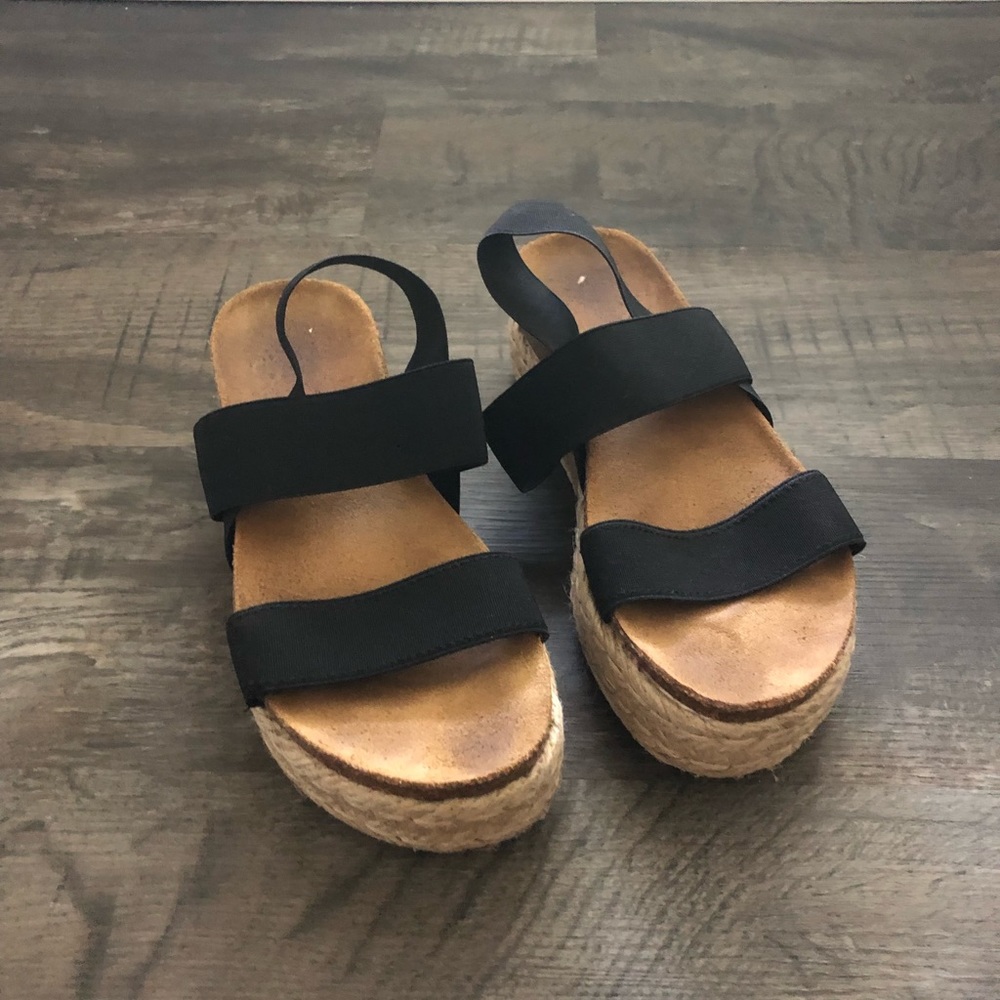 Steve Madden platform sandals